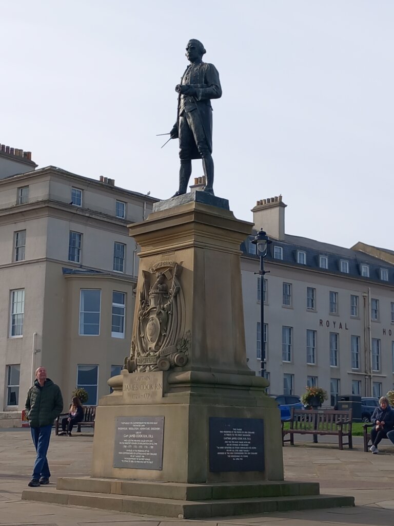 This photo shows James Cook's statue